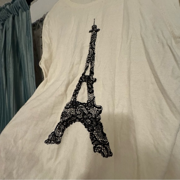 ELLE | black and white Eiffel Tower sweater | XL - Picture 3 of 4
